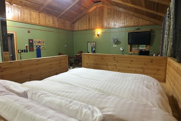 Room 19 of 19