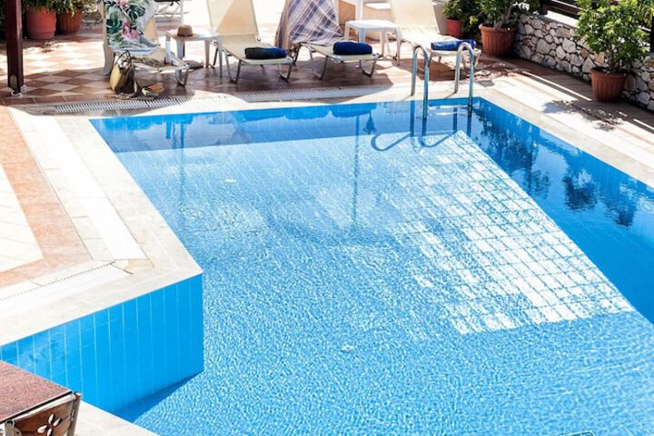 Pool 37 of 53