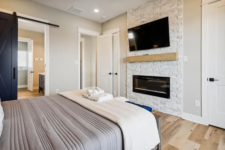 Room 3 of 22
