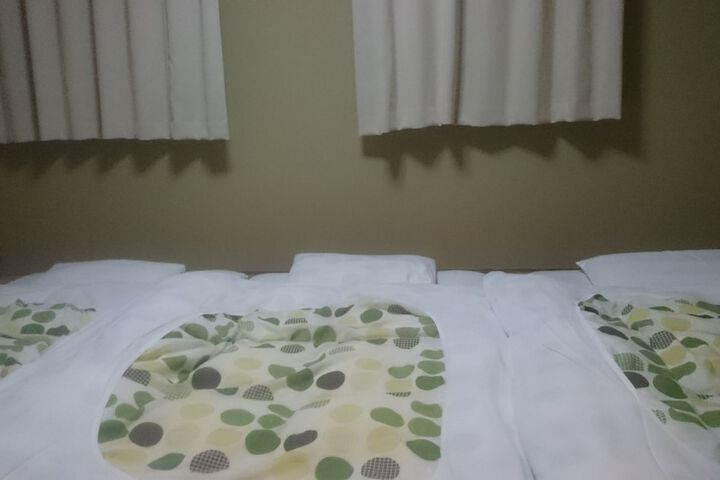 Room 5 of 28