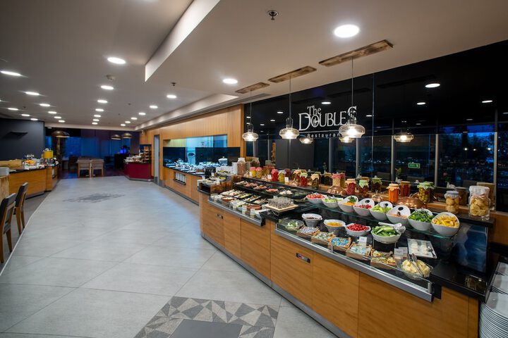 Dining 149 of 191