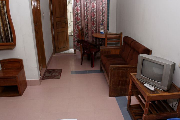 Room 13 of 26