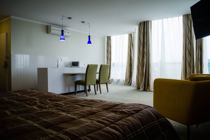 Room 15 of 87