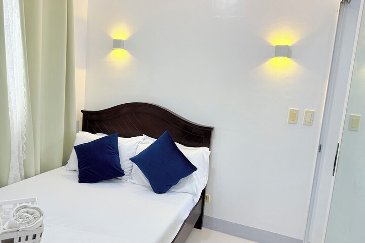 Room 42 of 108