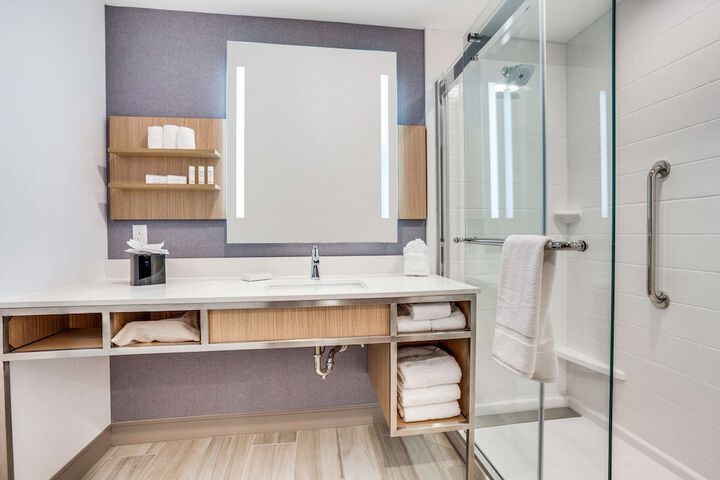 Bathroom shower