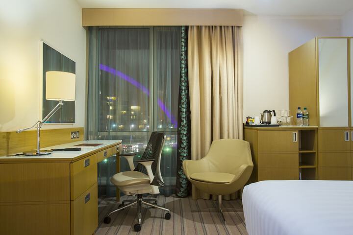 Room 9 of 85