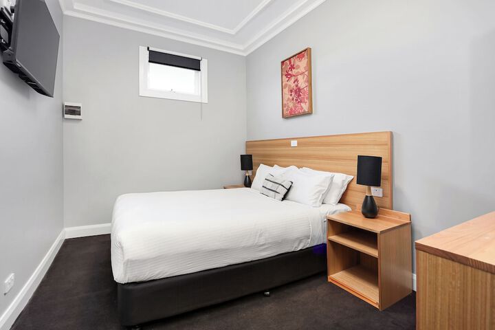 Room 15 of 48