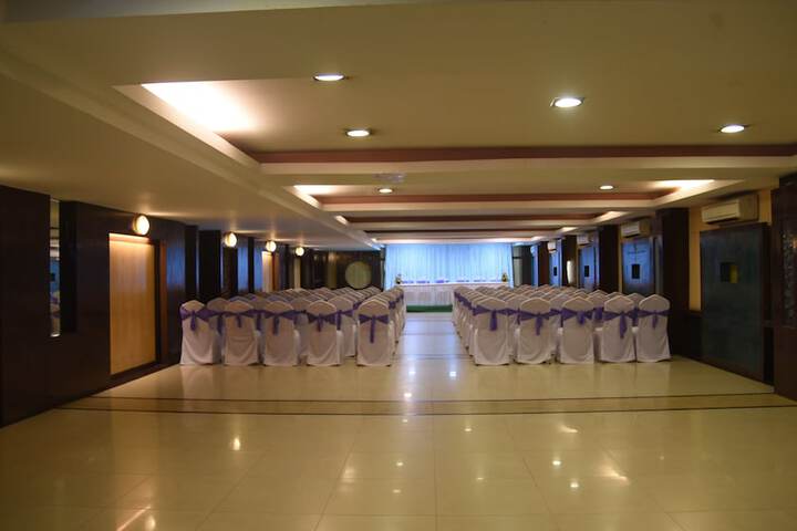 Ballroom/Hall 43 of 57