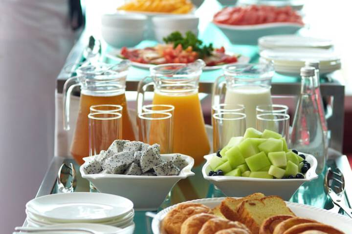 Breakfast meal
