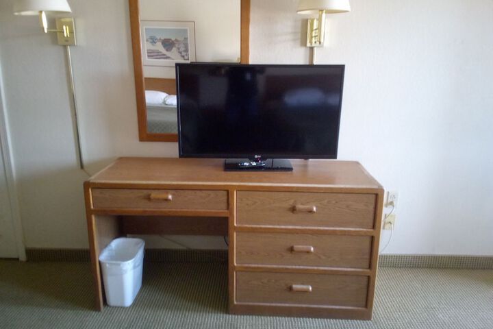 Room 34 of 77