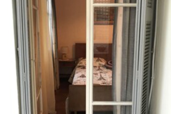 Room 50 of 74