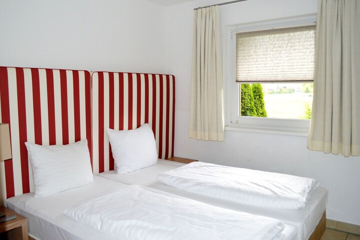 Room 5 of 52