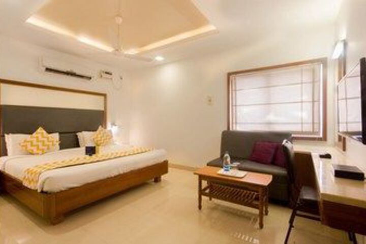 FabHotel Sri Chakra Inn Porur