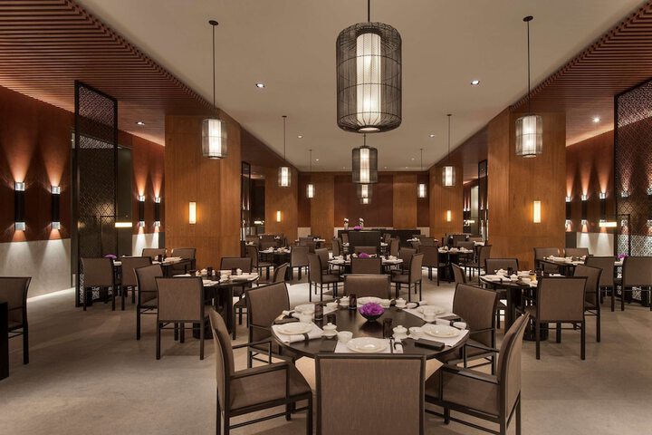 Dining 31 of 45