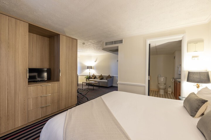 Room 12 of 43