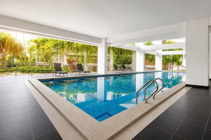 Pool Hotel