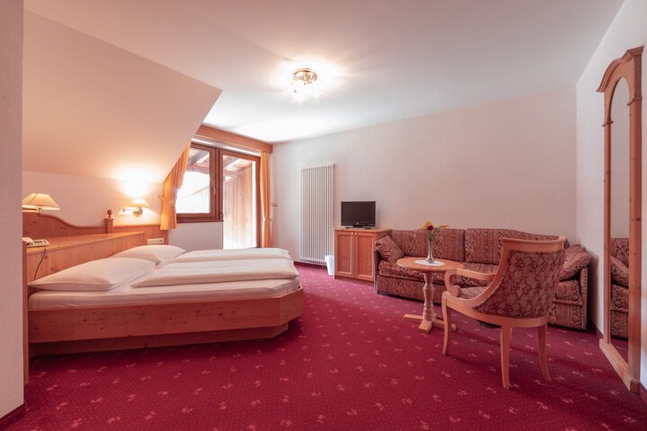 Room 8 of 49