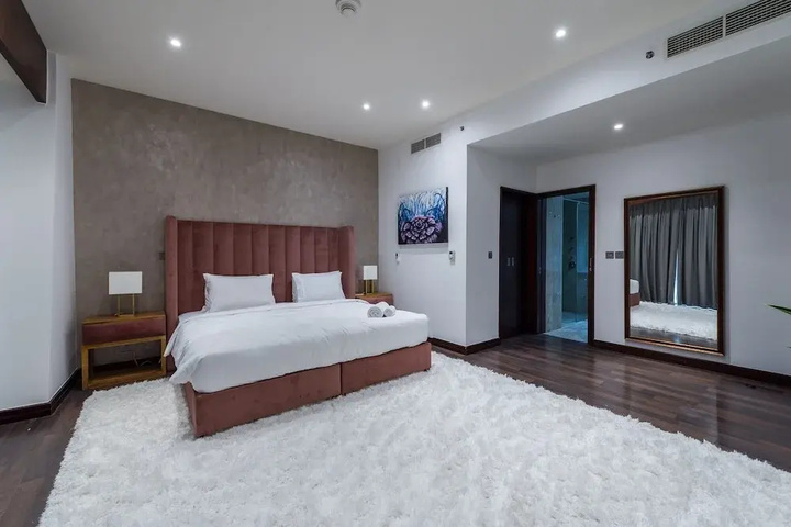 Room 6 of 23
