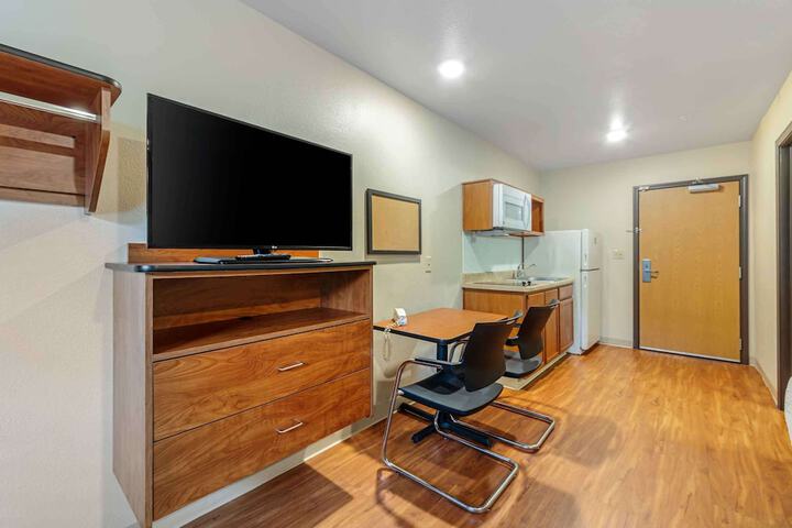 Studio Double Bed (4 of 8)