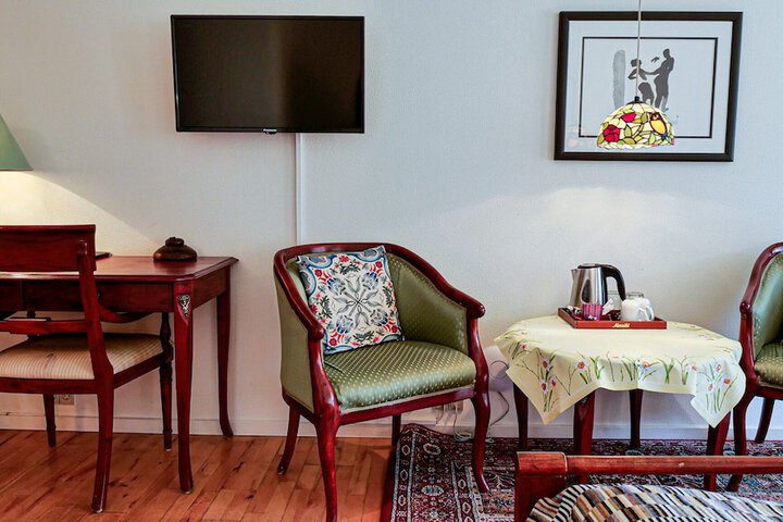 Room 31 of 214