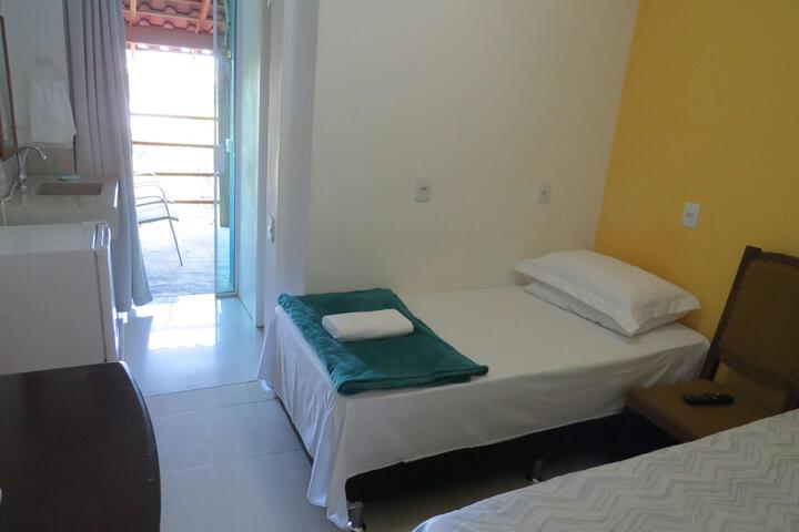 Room 18 of 28