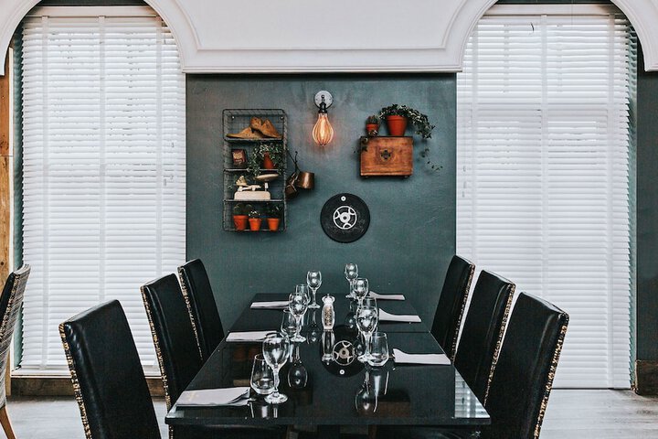 Dining 43 of 60