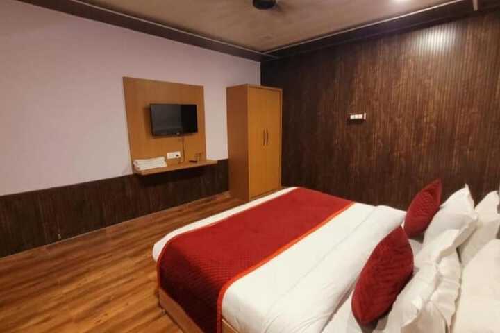 Room 4 of 6