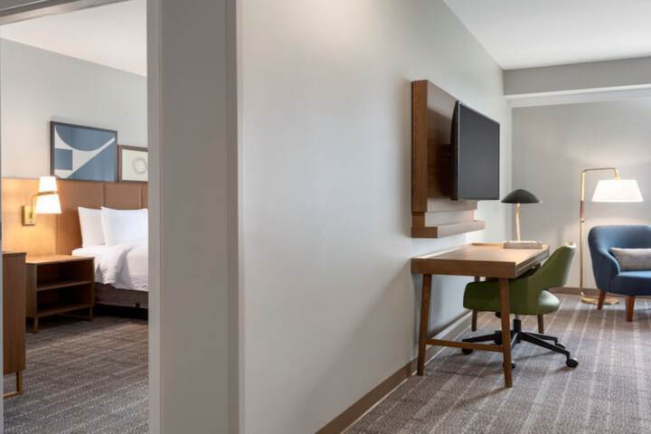 1 King Bed Studio Suite Communication Accessible (16 of 19)