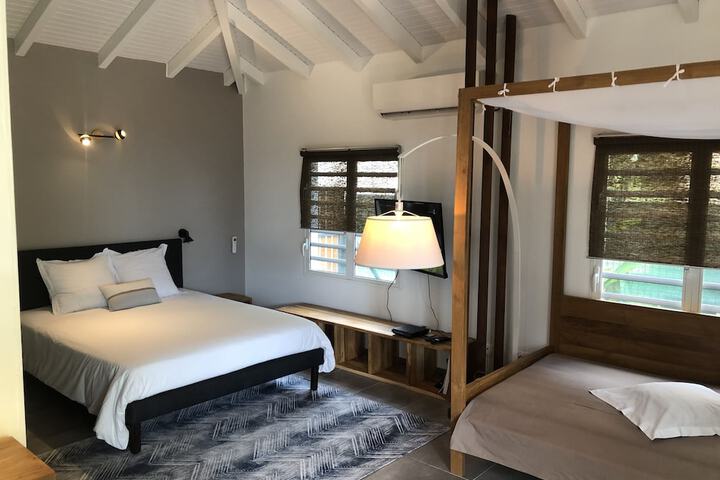 Room 4 of 42