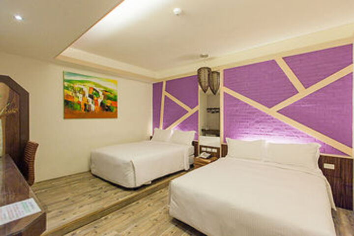 Room 2 of 30