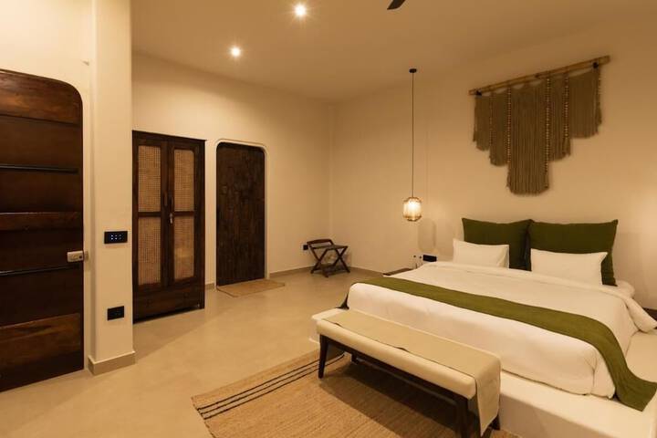 Room 25 of 110