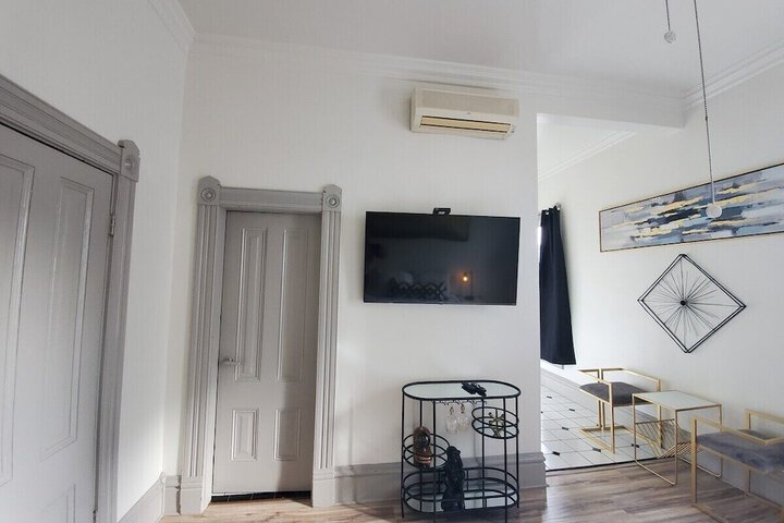 Room 70 of 181