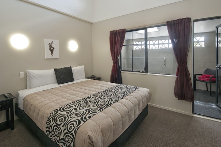 Room 15 of 52