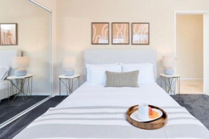 Room 21 of 27