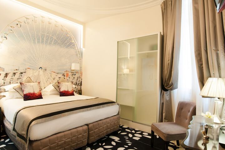 Room 7 of 34