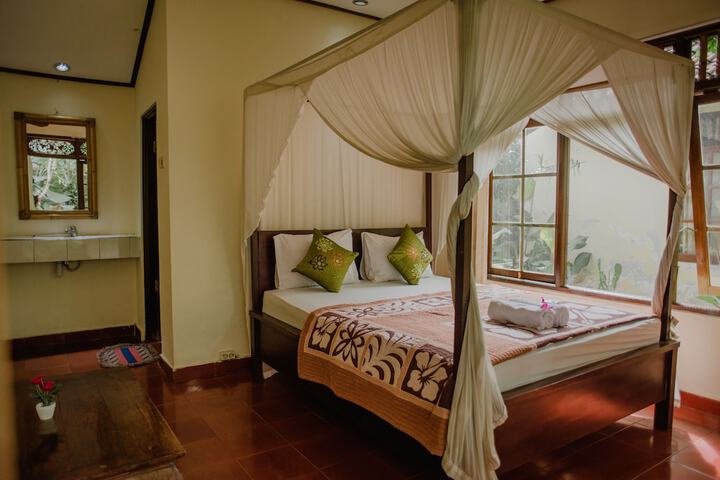 Room 7 of 27