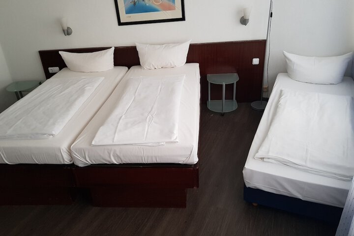 Room 26 of 94