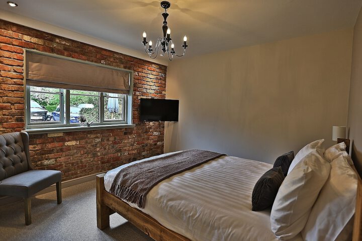 Room 9 of 50