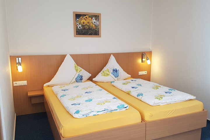 Room 5 of 39