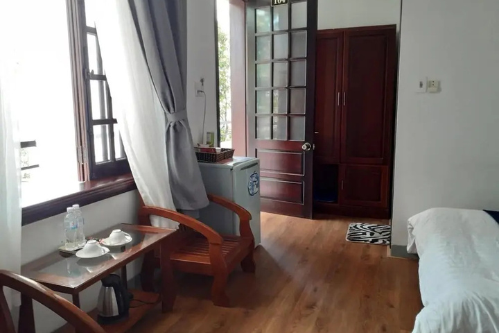 Room 3 of 15