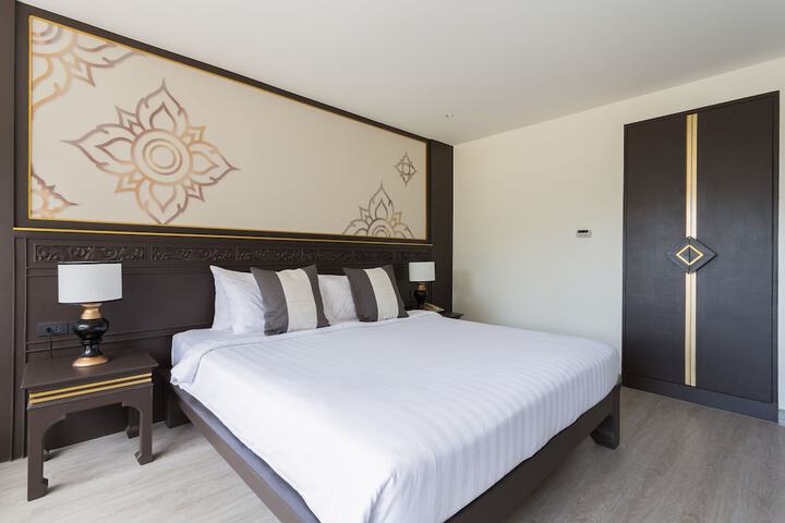 Room 10 of 84