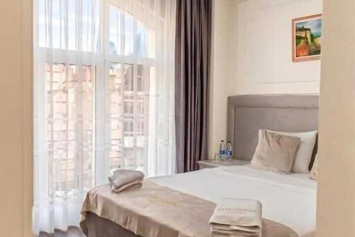 Room 52 of 84