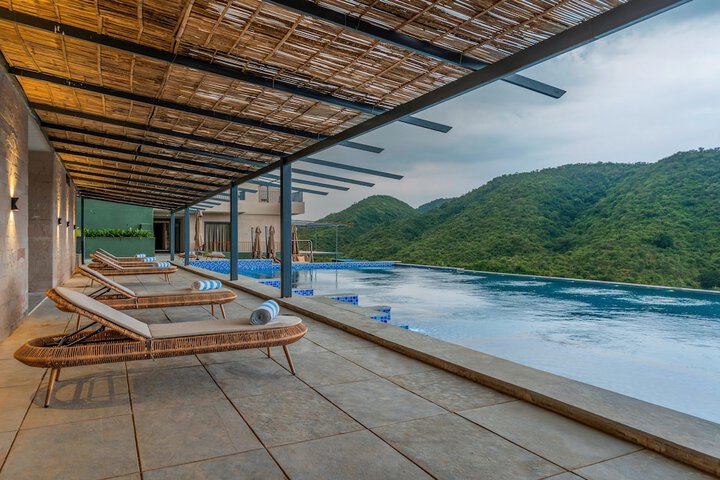 Pool 37 of 64