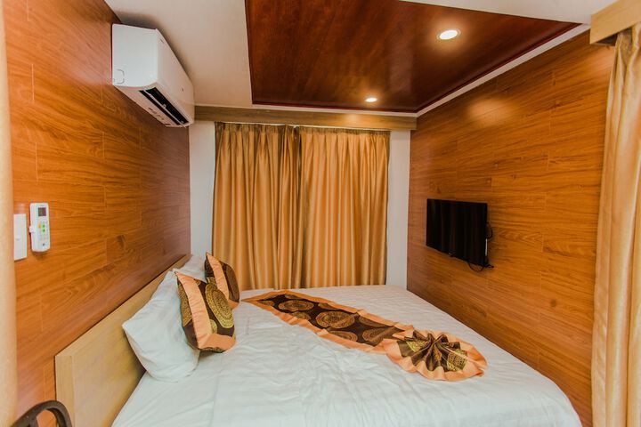 Room 5 of 71