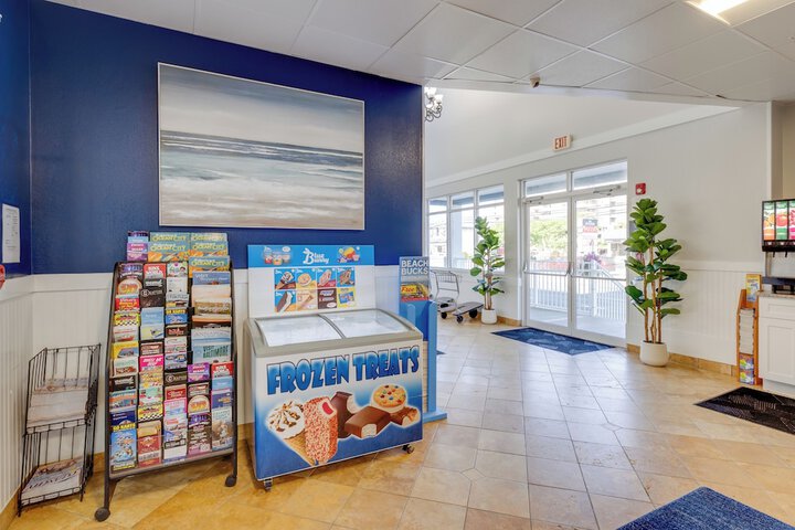 Entrance & Lobby