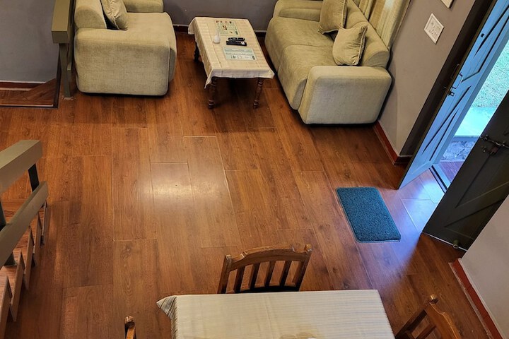 Room 30 of 127