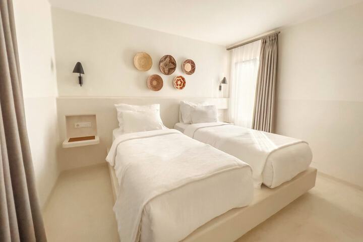 Room 15 of 40