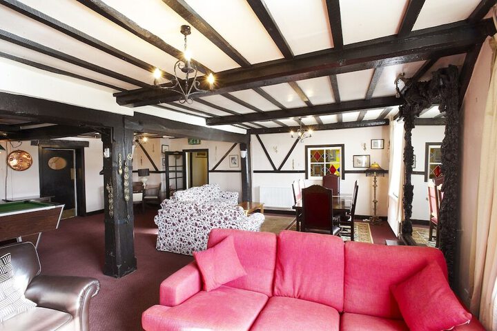 PORTWAY INN