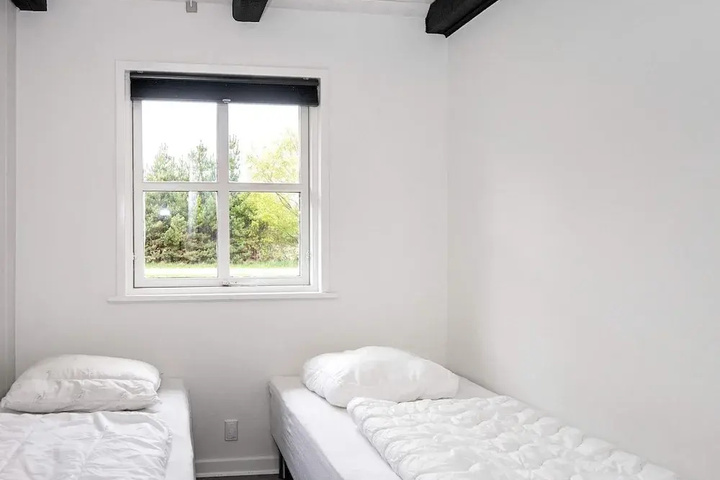 Room 5 of 21