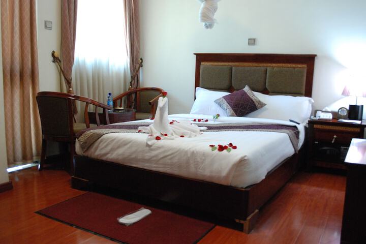 Room 11 of 29